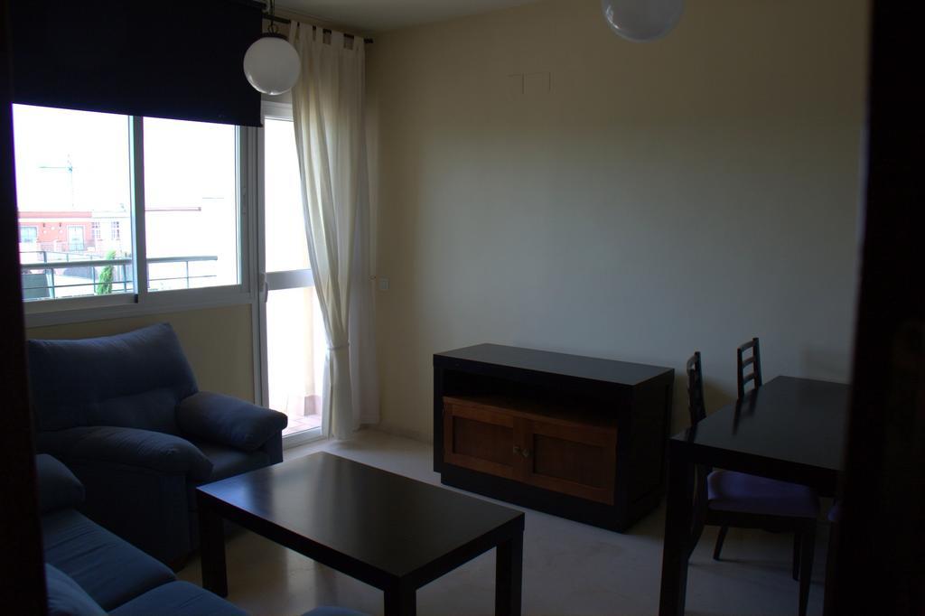 Apartamentos Turisticos Los Girasoles Espartinas Bilik gambar
